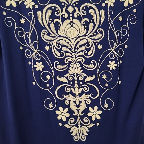 Royal Blue Embroidered Cold Shoulder Top by AGENDA Sz M~ keyhole back - Picture 8 of 11